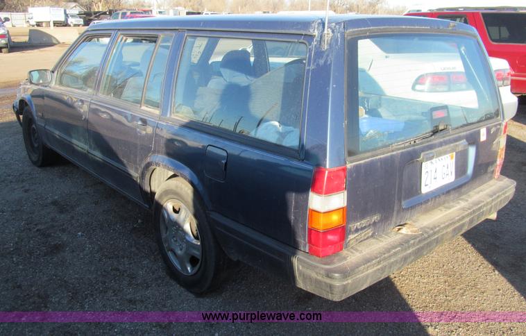 image for item G9652 1993 Volvo 940