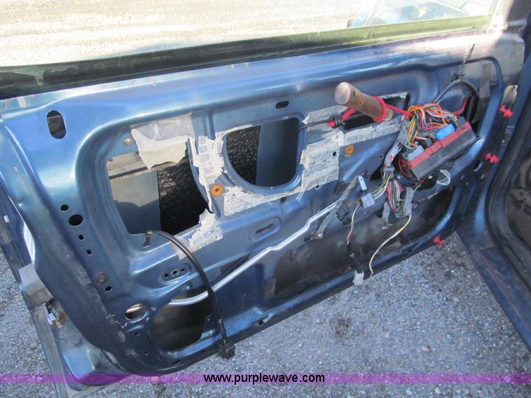 image for item G9652 1993 Volvo 940