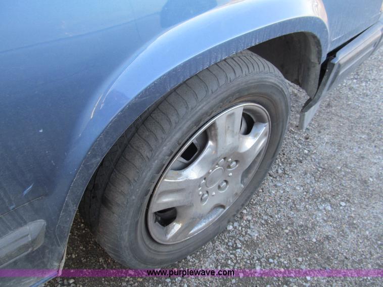 image for item G9652 1993 Volvo 940