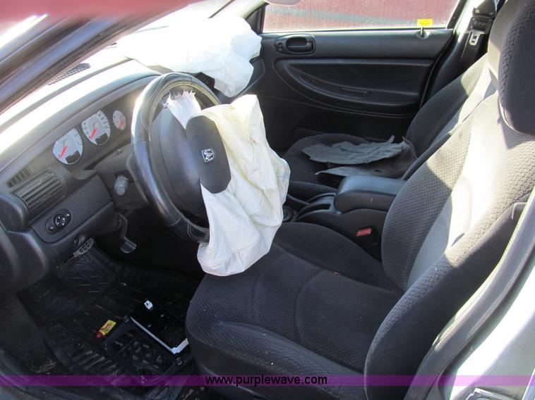 image for item G9653 2006 Dodge Stratus SXT