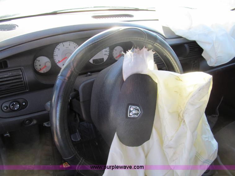 image for item G9653 2006 Dodge Stratus SXT