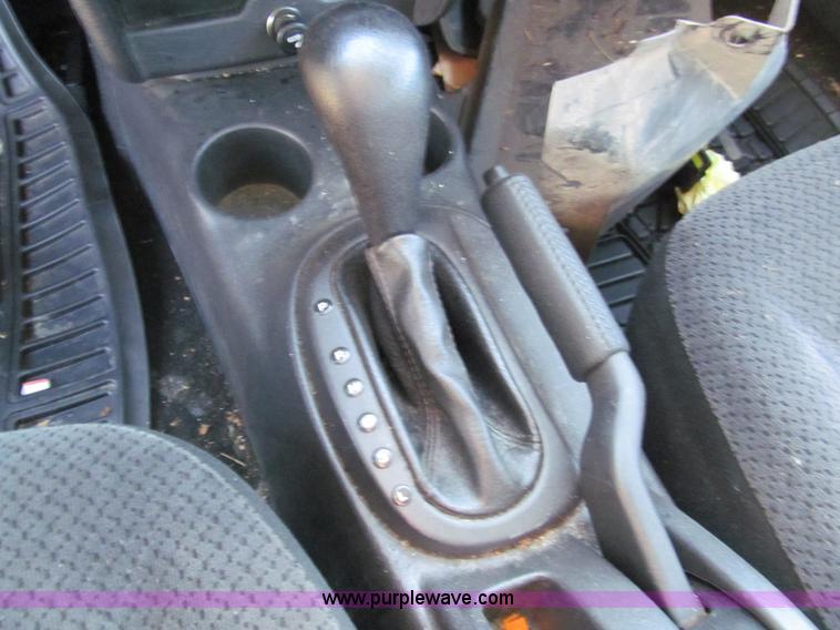 image for item G9653 2006 Dodge Stratus SXT