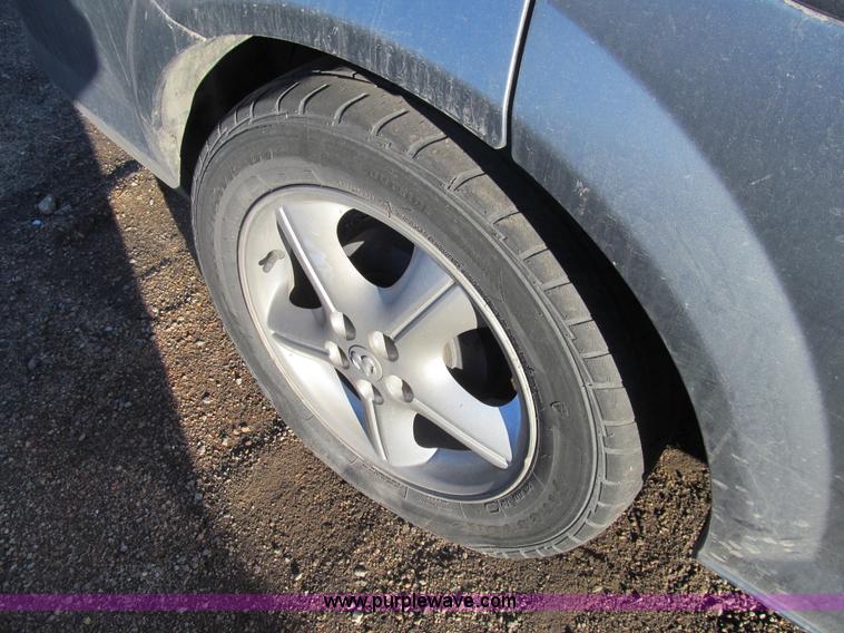 image for item G9653 2006 Dodge Stratus SXT