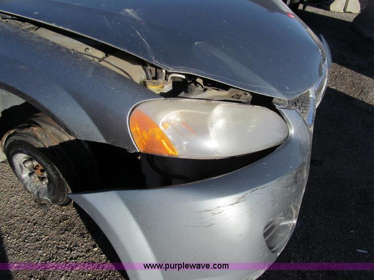 image for item G9653 2006 Dodge Stratus SXT