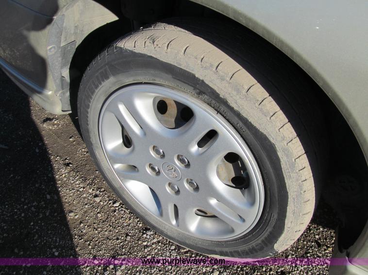 image for item G9655 2001 Dodge Stratus