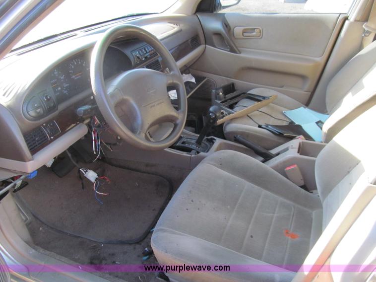 image for item G9656 1997 Nissan Altima