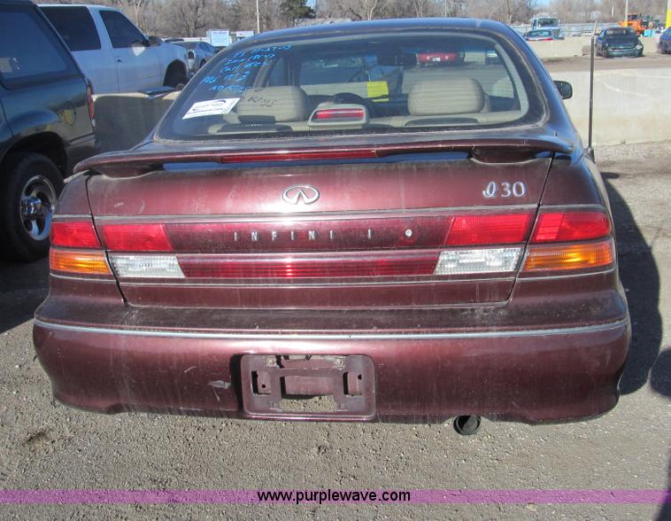 image for item G9657 1997 Infiniti I30