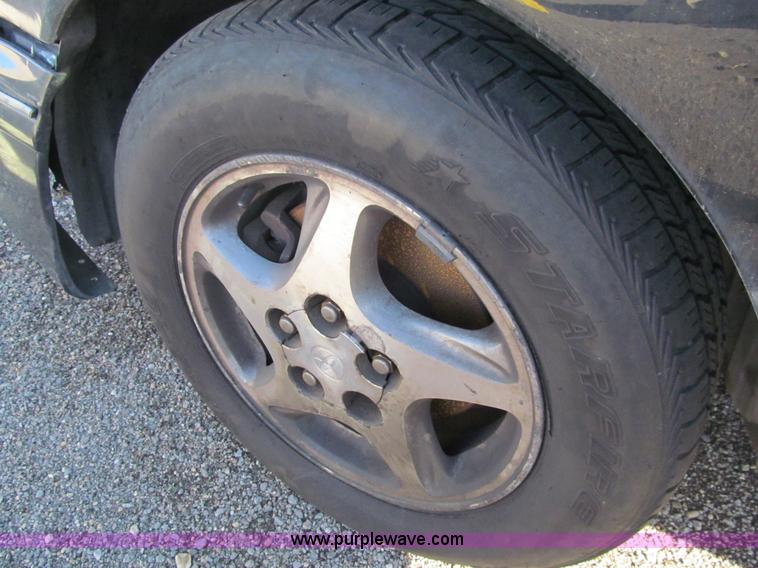 image for item G9658 1998 Toyota Avalon XLS