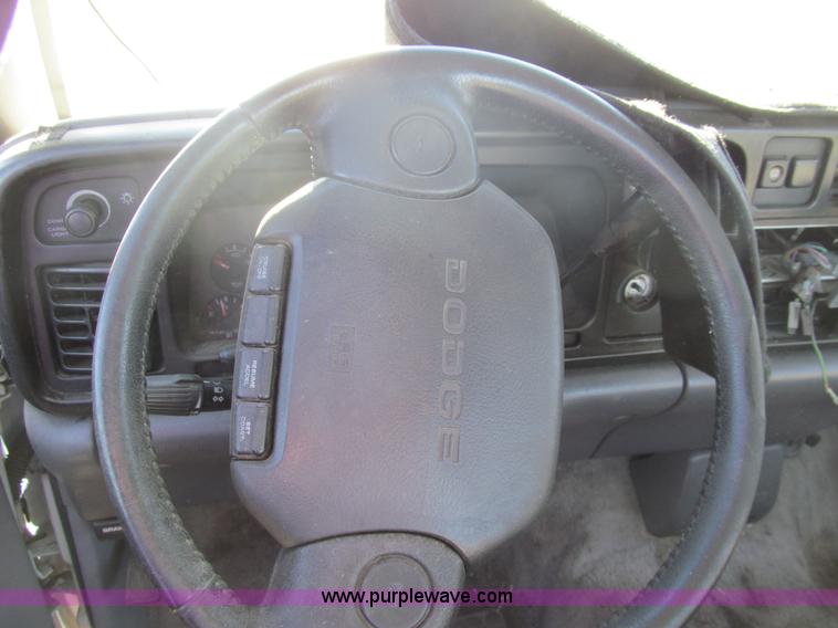 image for item G9659 1997 Dodge Ram 1500 pickup truck