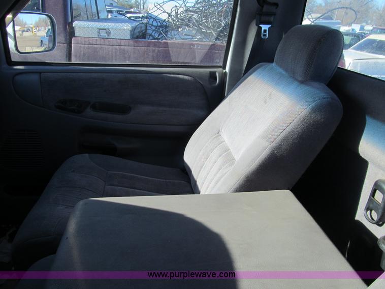 image for item G9659 1997 Dodge Ram 1500 pickup truck