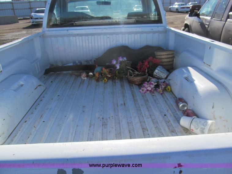 image for item G9659 1997 Dodge Ram 1500 pickup truck