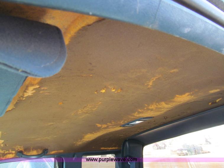 image for item G9660 1993 Chevrolet 1500 pickup truck