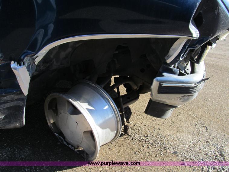 image for item G9660 1993 Chevrolet 1500 pickup truck