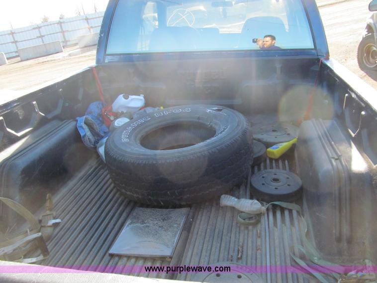 image for item G9660 1993 Chevrolet 1500 pickup truck