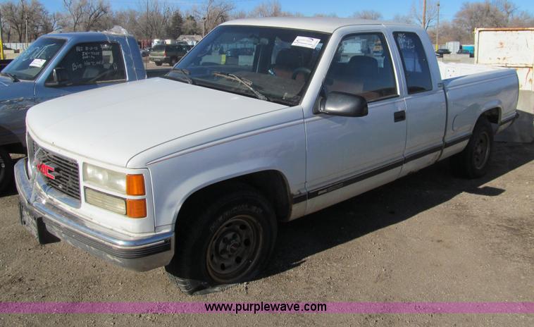 image for item G9661 1995 GMC Sierra 1500 pickup truck