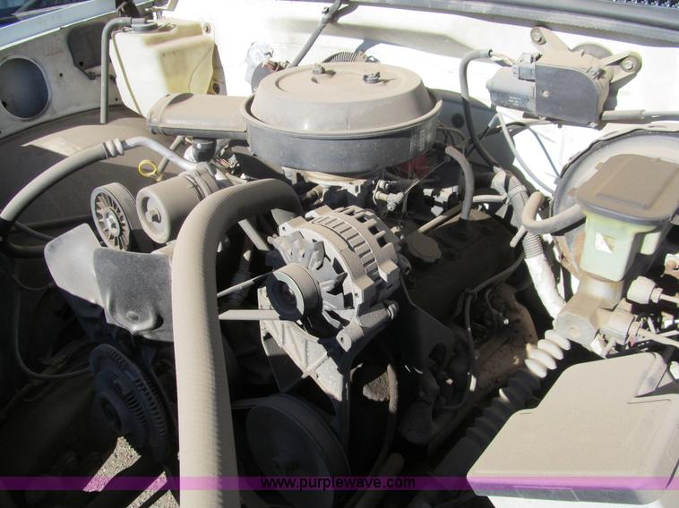 image for item G9661 1995 GMC Sierra 1500 pickup truck