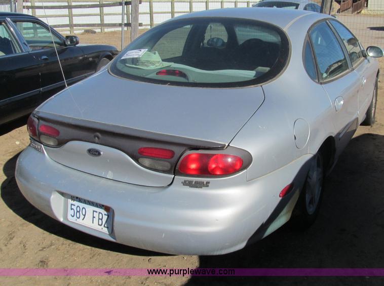 image for item G9666 1999 Ford Taurus SE