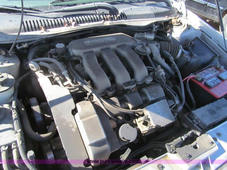 image for item G9666 1999 Ford Taurus SE