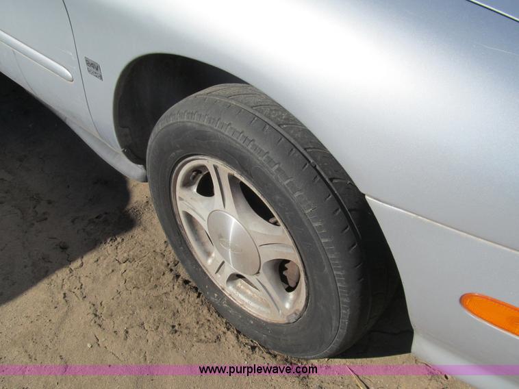 image for item G9666 1999 Ford Taurus SE