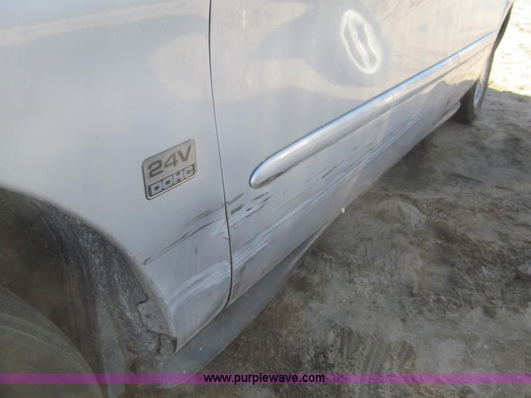 image for item G9666 1999 Ford Taurus SE