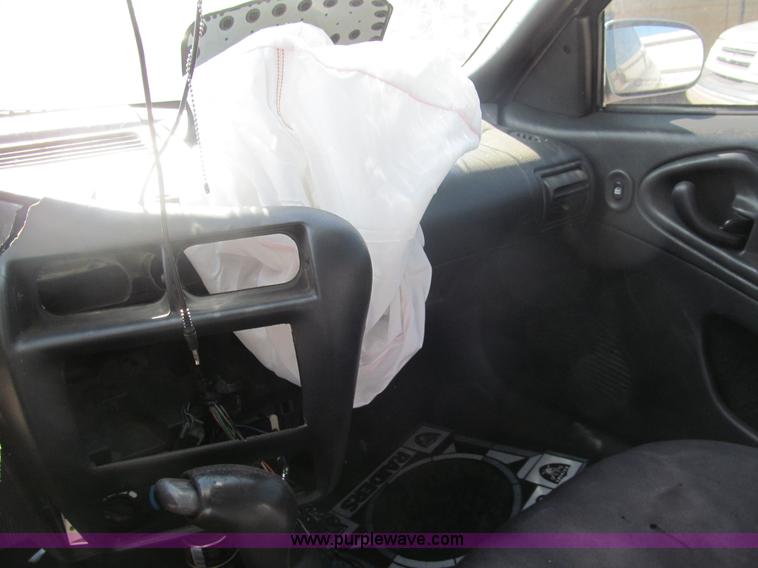 image for item G9667 2004 Chevrolet Cavalier LS Sport