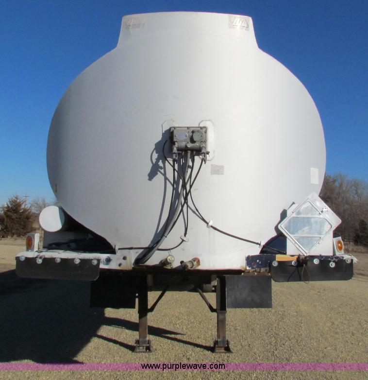 image for item AE9045 1981 VIM tanker trailer