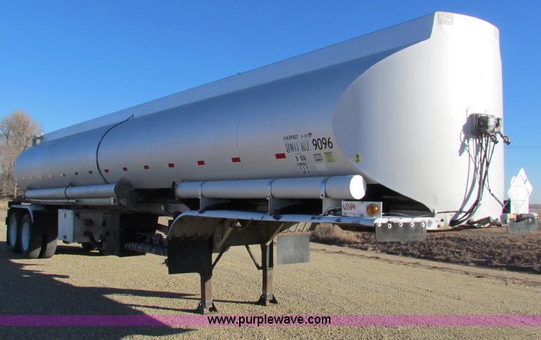 image for item AE9045 1981 VIM tanker trailer