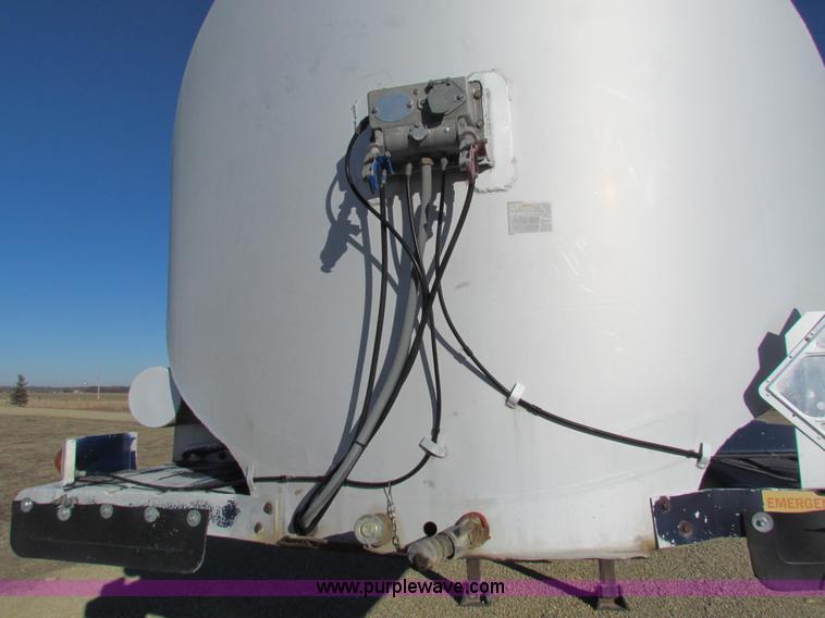 image for item AE9045 1981 VIM tanker trailer