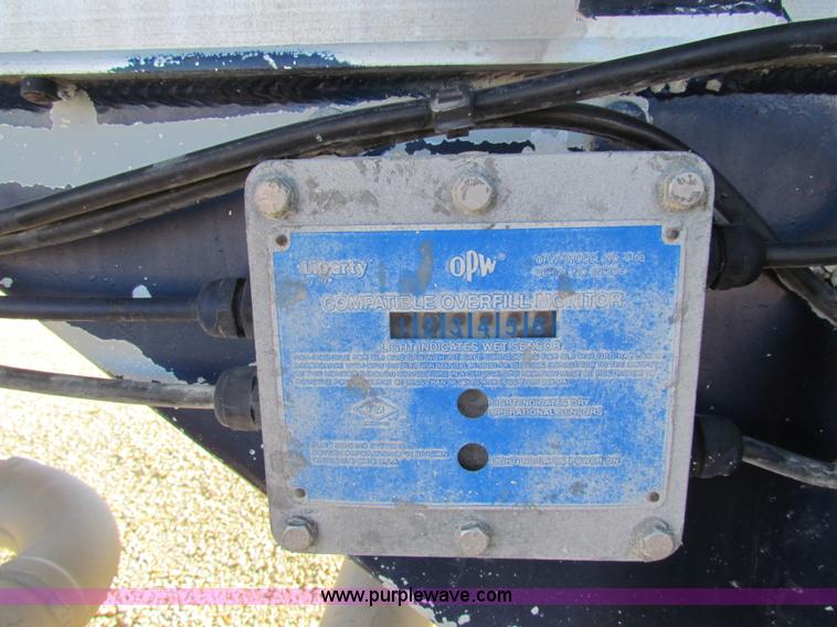 image for item AE9045 1981 VIM tanker trailer