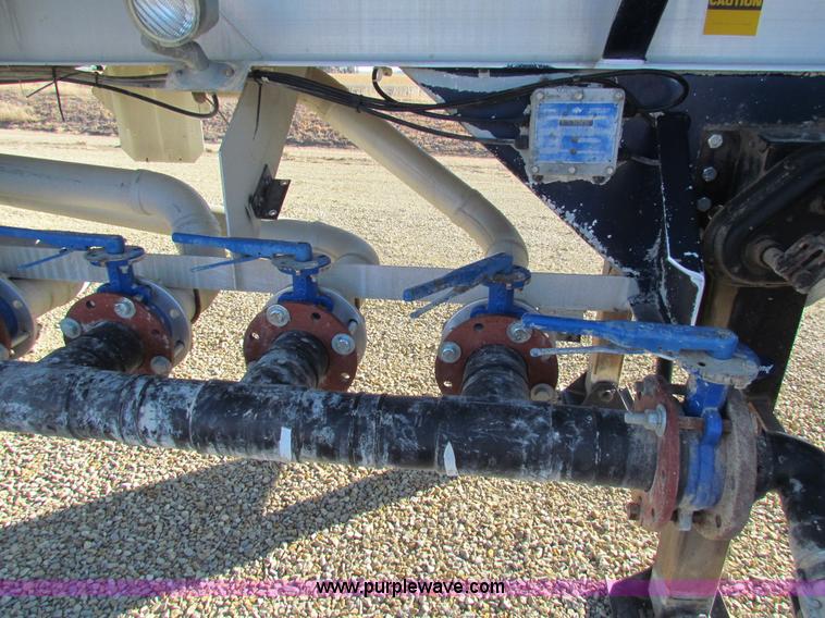 image for item AE9045 1981 VIM tanker trailer