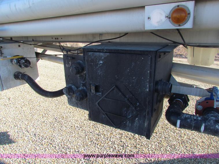 image for item AE9045 1981 VIM tanker trailer