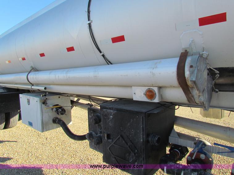 image for item AE9045 1981 VIM tanker trailer