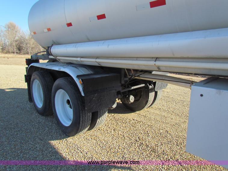 image for item AE9045 1981 VIM tanker trailer