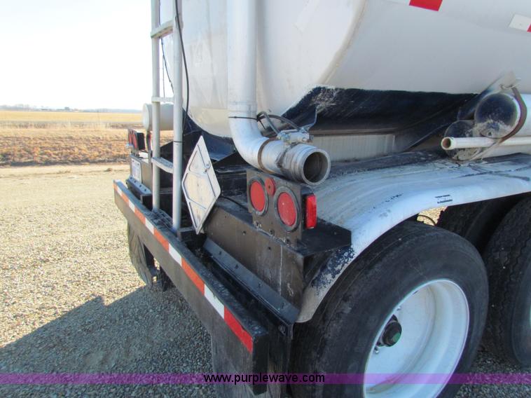 image for item AE9045 1981 VIM tanker trailer