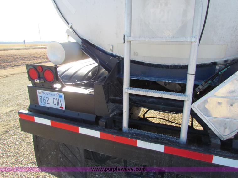 image for item AE9045 1981 VIM tanker trailer