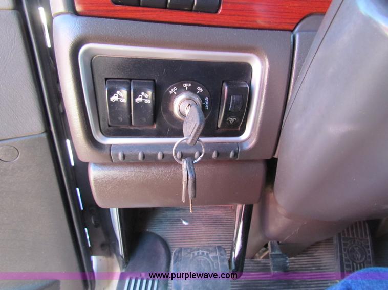 image for item AE9047 2007 Kenworth T600B semi truck