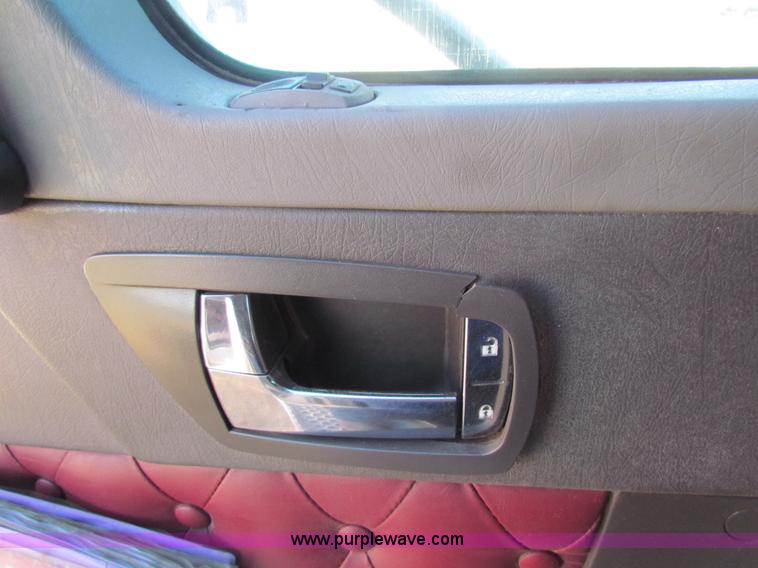 image for item AE9047 2007 Kenworth T600B semi truck