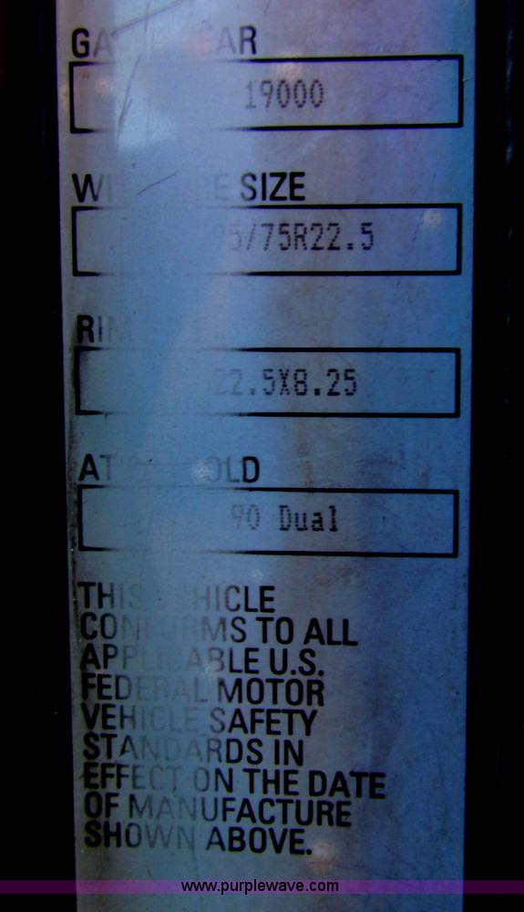 image for item AE9047 2007 Kenworth T600B semi truck