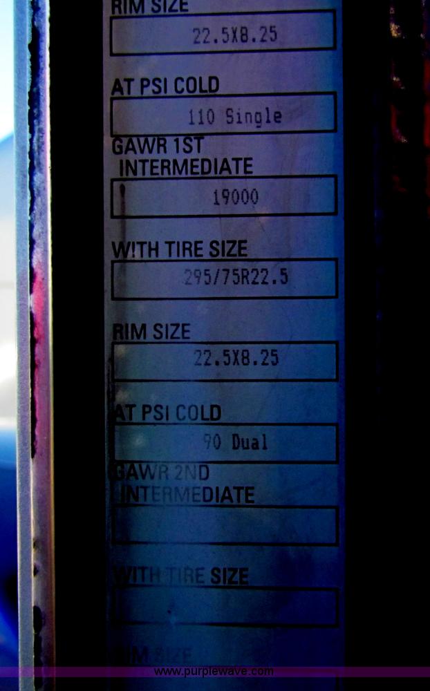 image for item AE9047 2007 Kenworth T600B semi truck