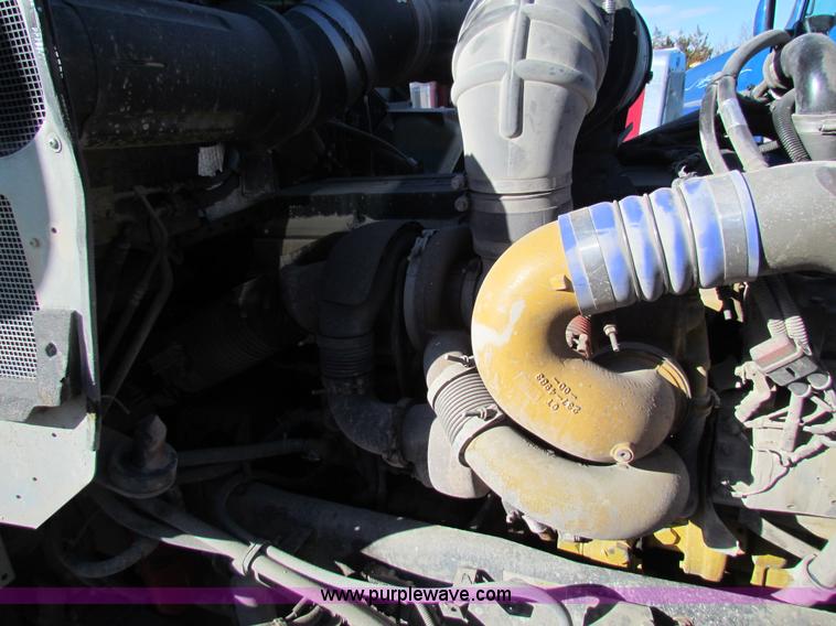 image for item AE9047 2007 Kenworth T600B semi truck