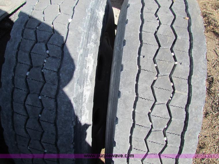 image for item AE9047 2007 Kenworth T600B semi truck