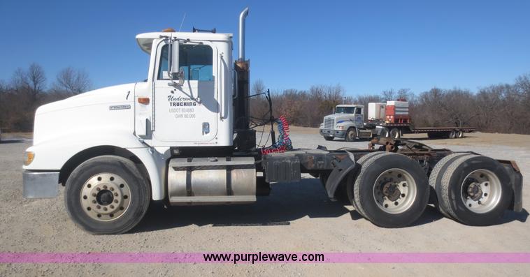 image for item F8142 1998 International 9100 semi truck