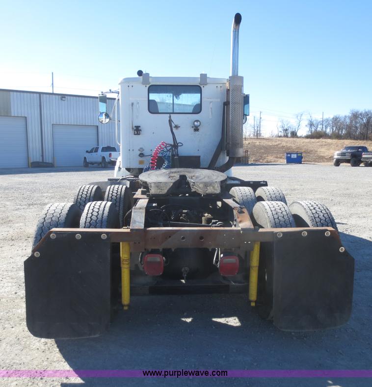 image for item F8142 1998 International 9100 semi truck