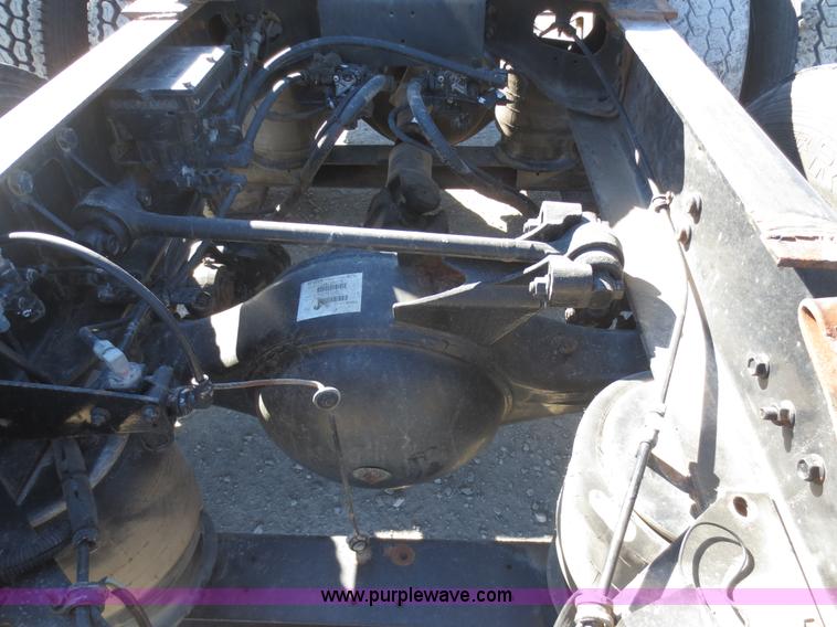 image for item F8142 1998 International 9100 semi truck