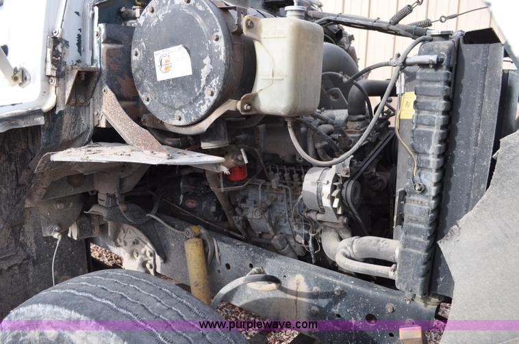 image for item G6371 1987 Ford LN8000 flatbed truck