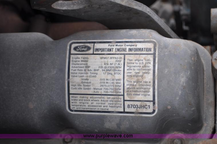 image for item G6371 1987 Ford LN8000 flatbed truck