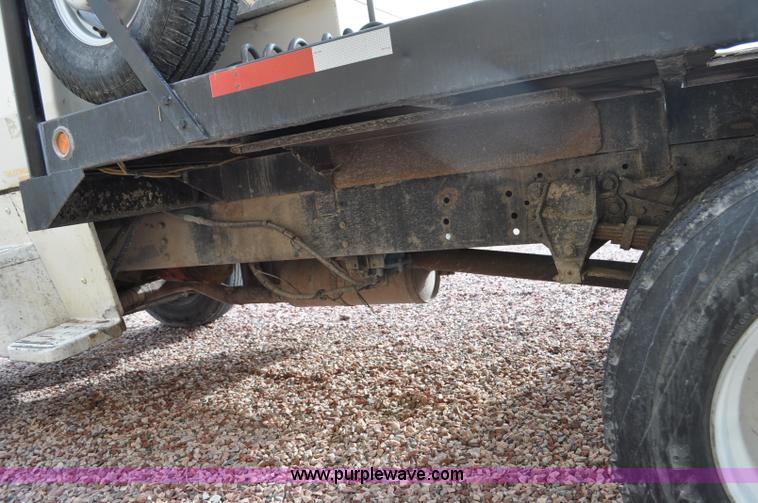 image for item G6371 1987 Ford LN8000 flatbed truck