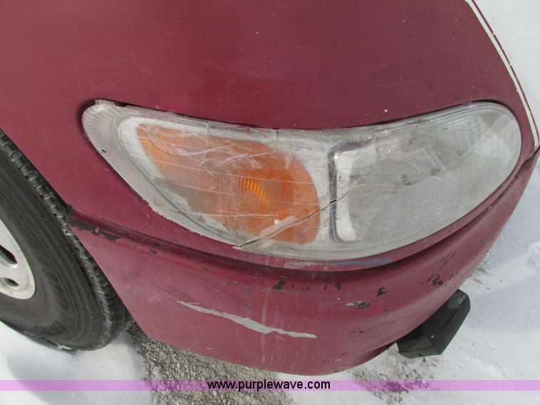 image for item G9177 2001 Peterbilt 387 semi truck