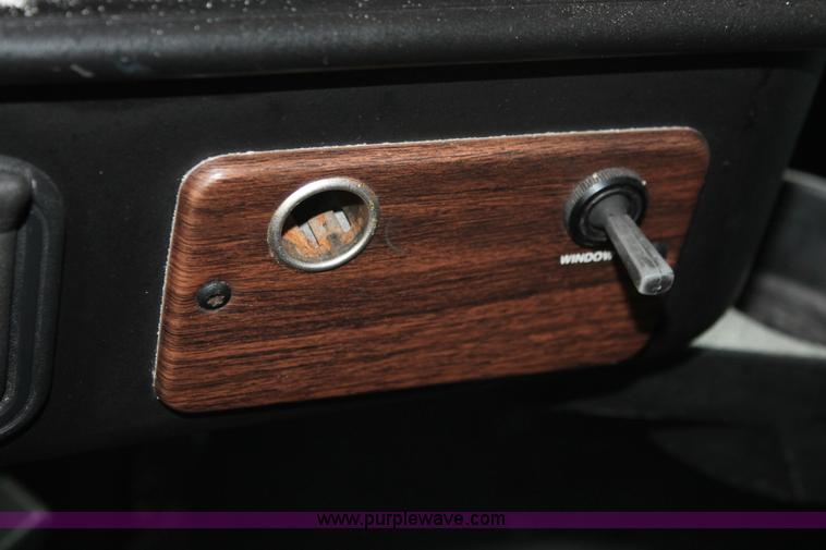 image for item H8321 1997 Freightliner FLD120 semi truck