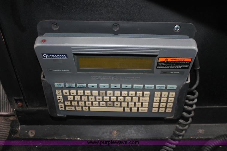 image for item H8321 1997 Freightliner FLD120 semi truck